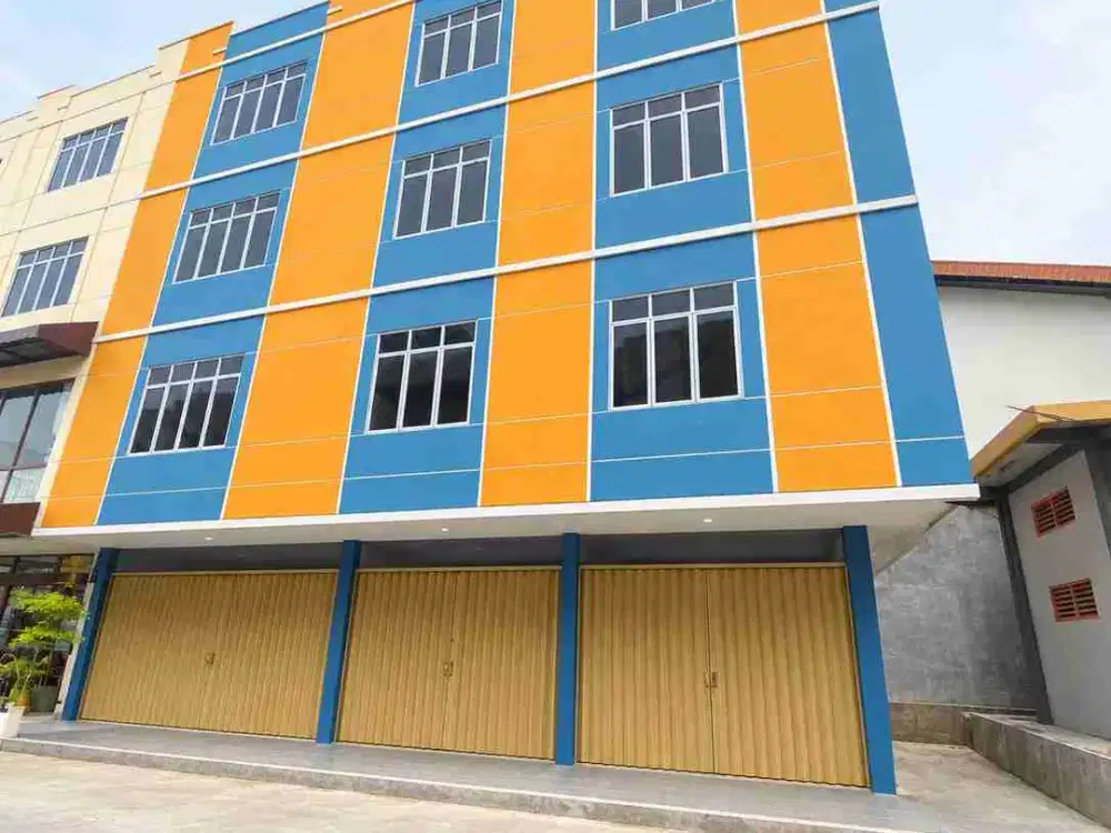 RUKO GANDENG 4 LANTAI AREA KOMERSIAL RAMAI PENUIN BATAM