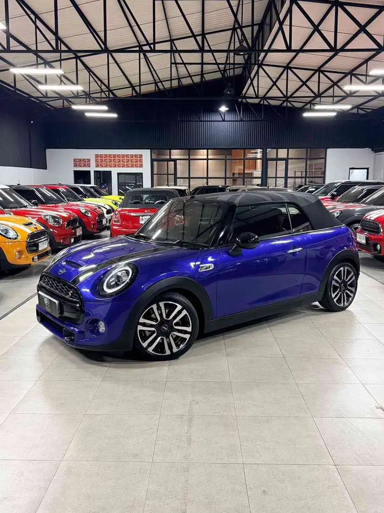 MINI Cooper S Cabrio 2.0 2018 Starlight Blue - Rare Spec & JCW Kit