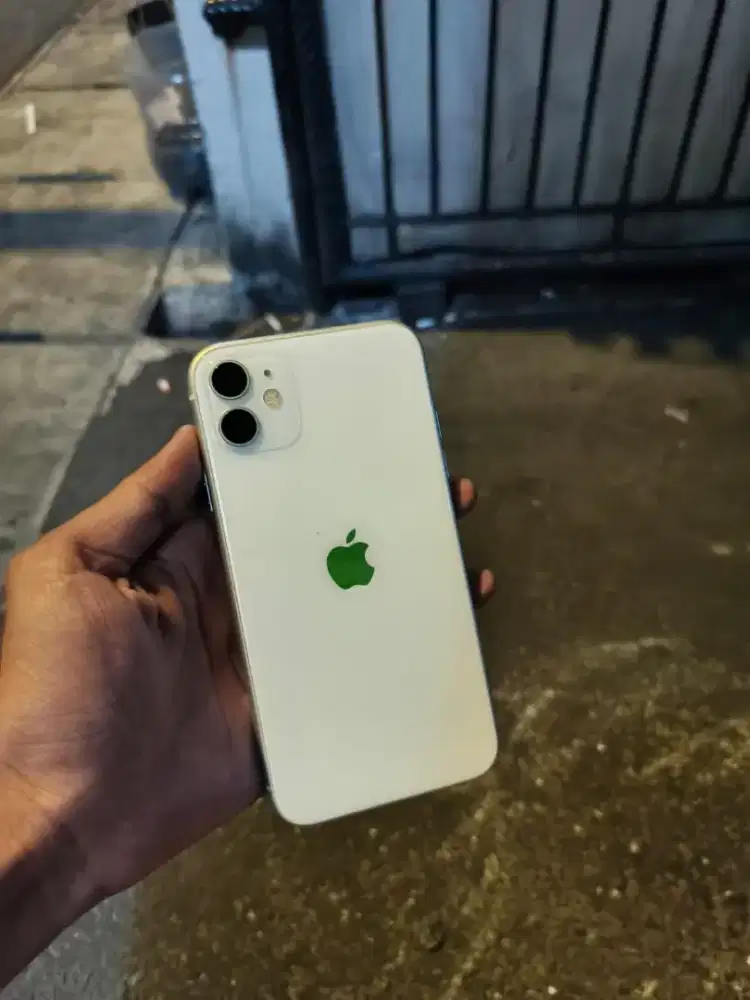 iPhone 11 64gb inter