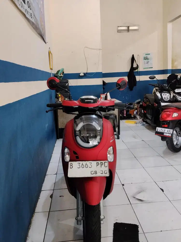 HONDA SCOOPY NEW FRESTIGE 2025