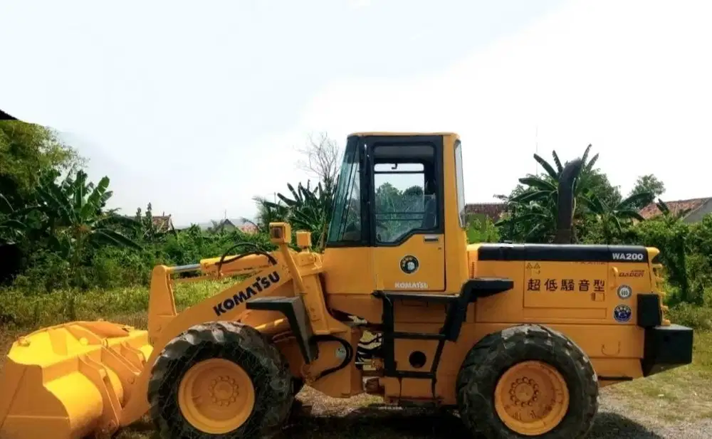 WHEEL LOADER KOMATSU WA200-3