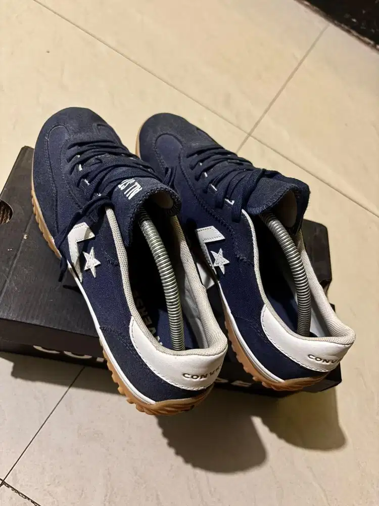 Sepatu Converse Run Star