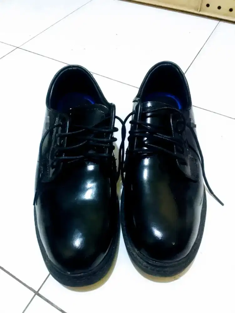 Sepatu PDH Pria Hitam Mengkilap Formal Ukuran 43 Baru