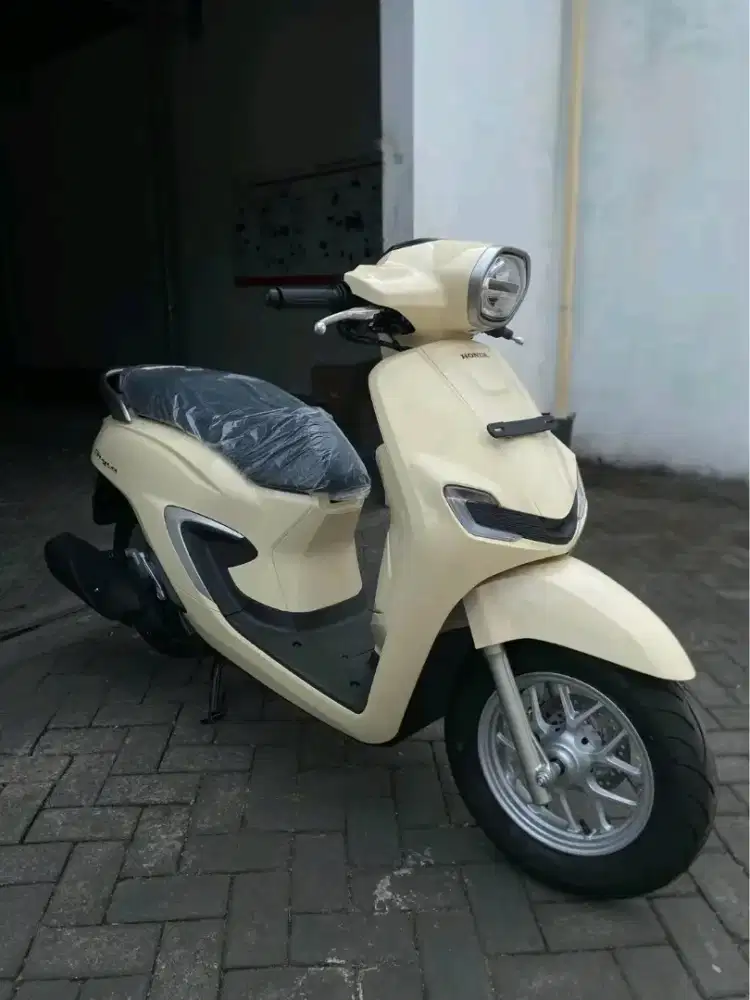 HONDA STYLO 160 CBS KREM