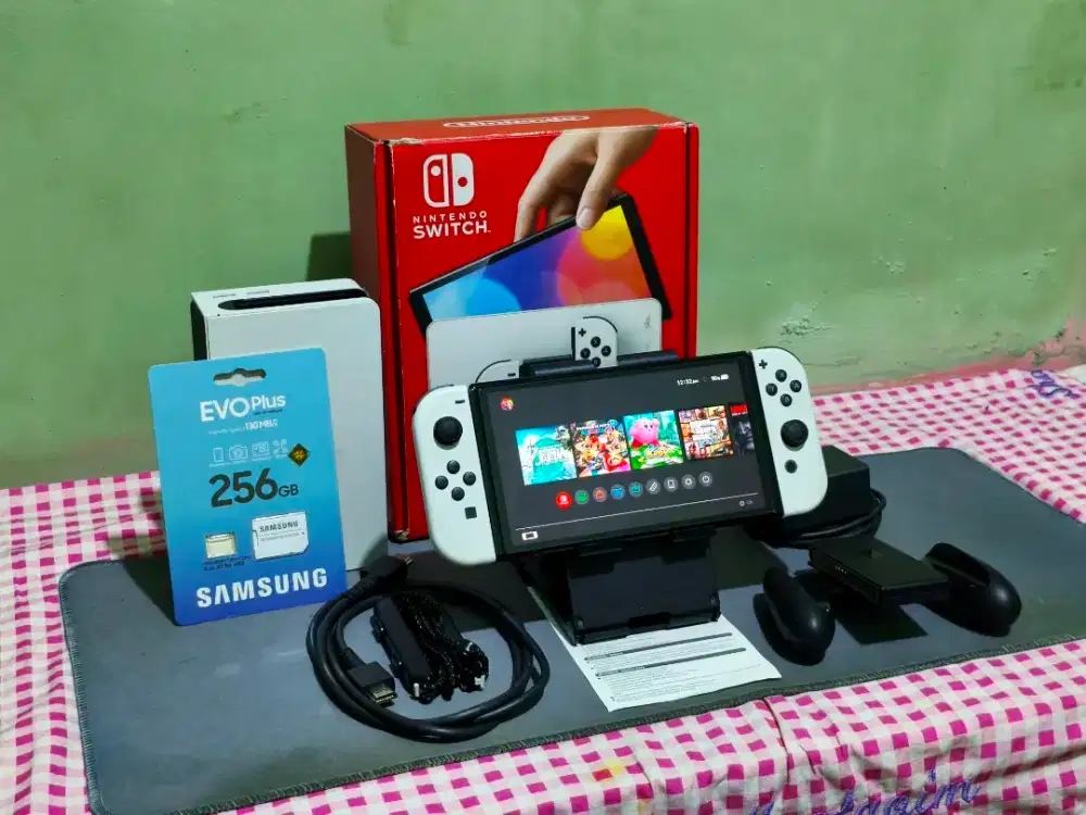 Nintendo Switch Oled CeeFWee 256gb mesin 2023 fullset !!!