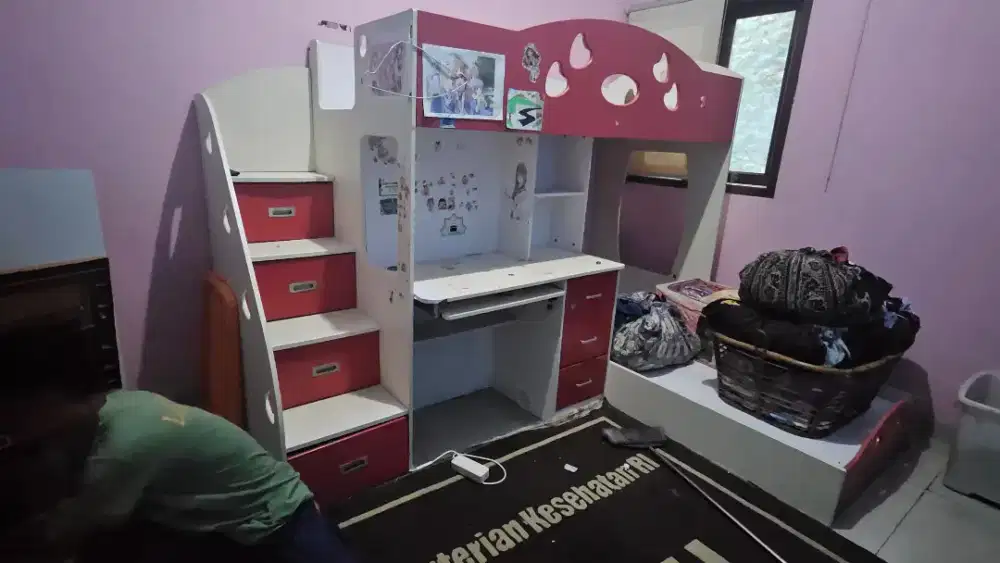 Tempat tidur Anak