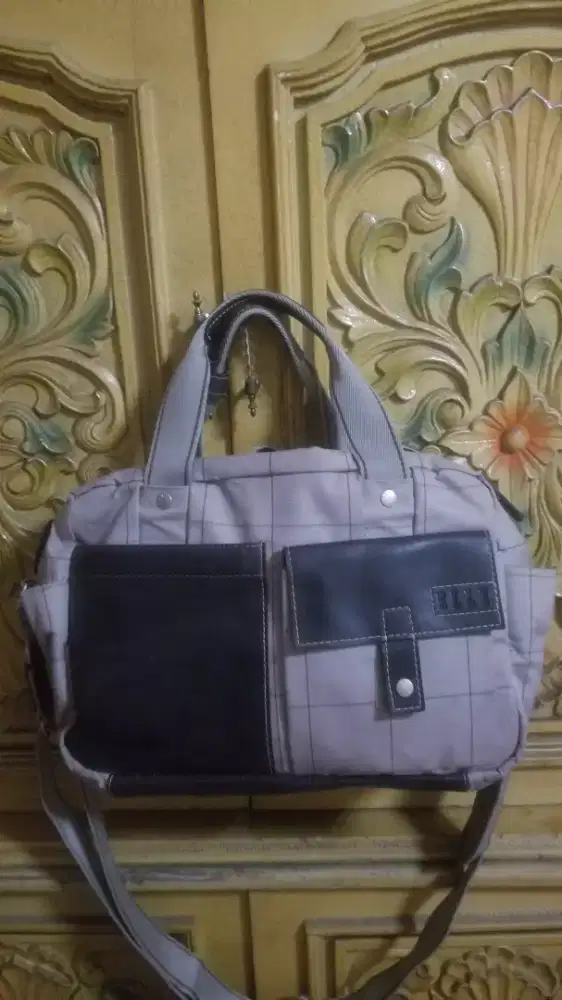 Tas selempang Elle original
