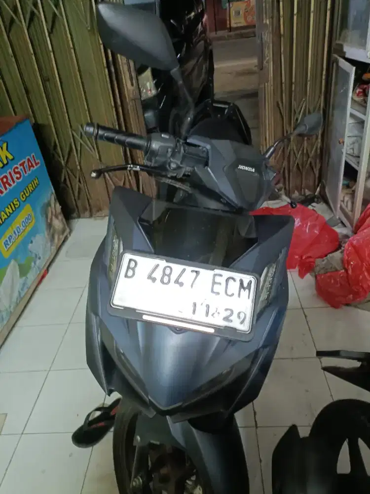 VARIO 160 ABS TAHUN 2024