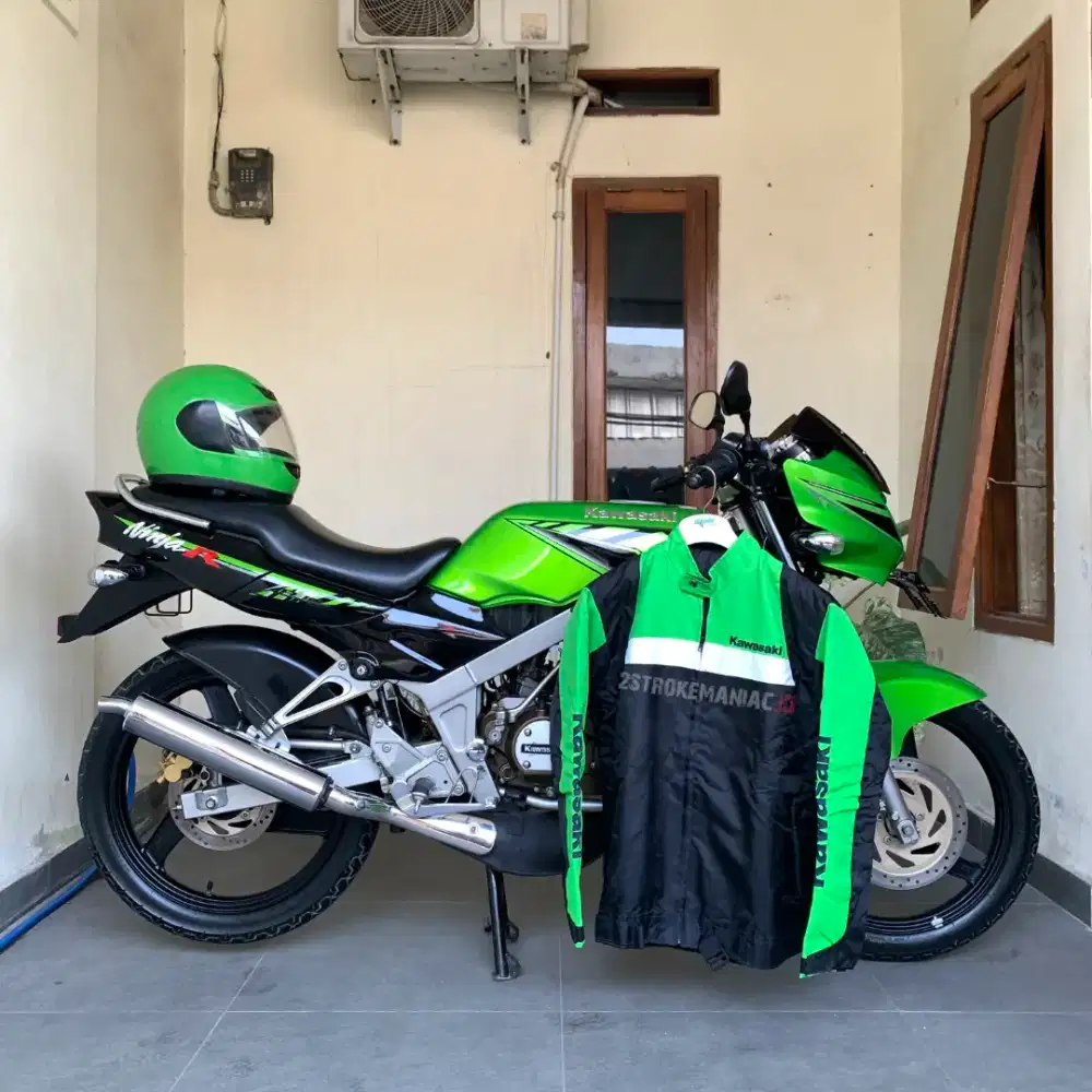 KAWASAKI NINJA 150 R 2014 HIJAU GOOD CONDITION LIKE NEW