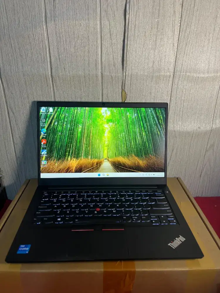 Lenovo Thinkpad E14 Gen 2 Core i5 Generasi 11 2.4 GHZ