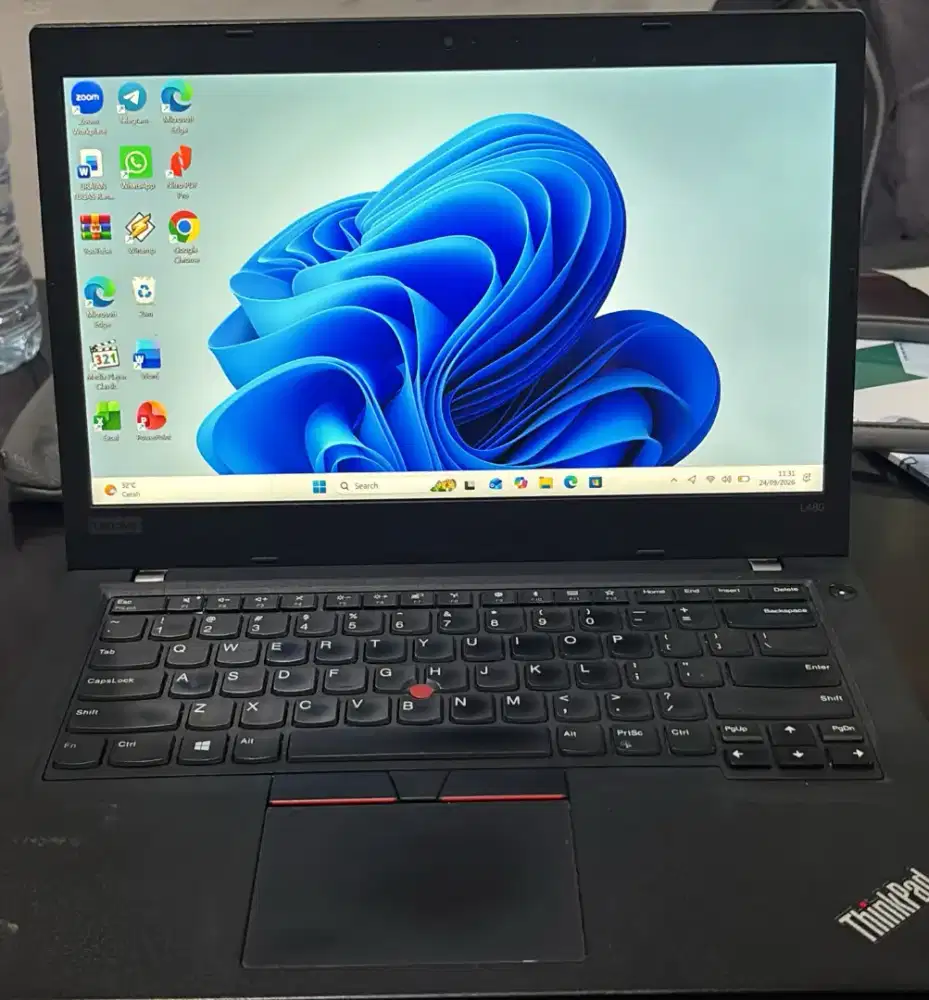 Laptop lenovo core i3 Ram 8 gb SSD 256gb Gen 8