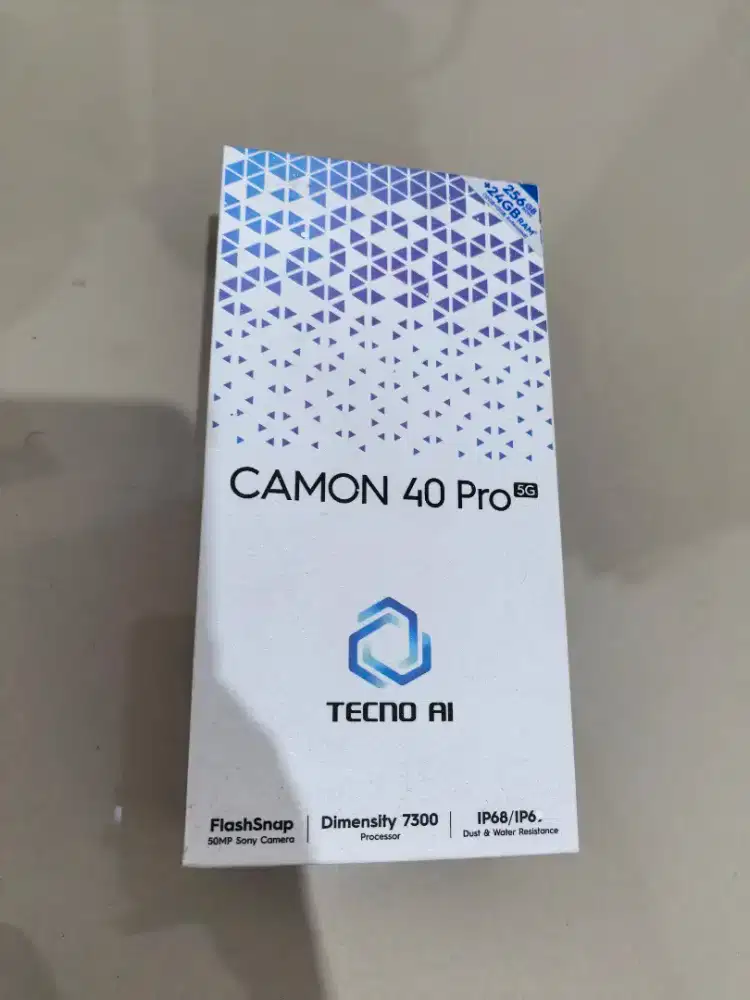 Tecno camon 40 pro 5G 12/256gb Glacier White