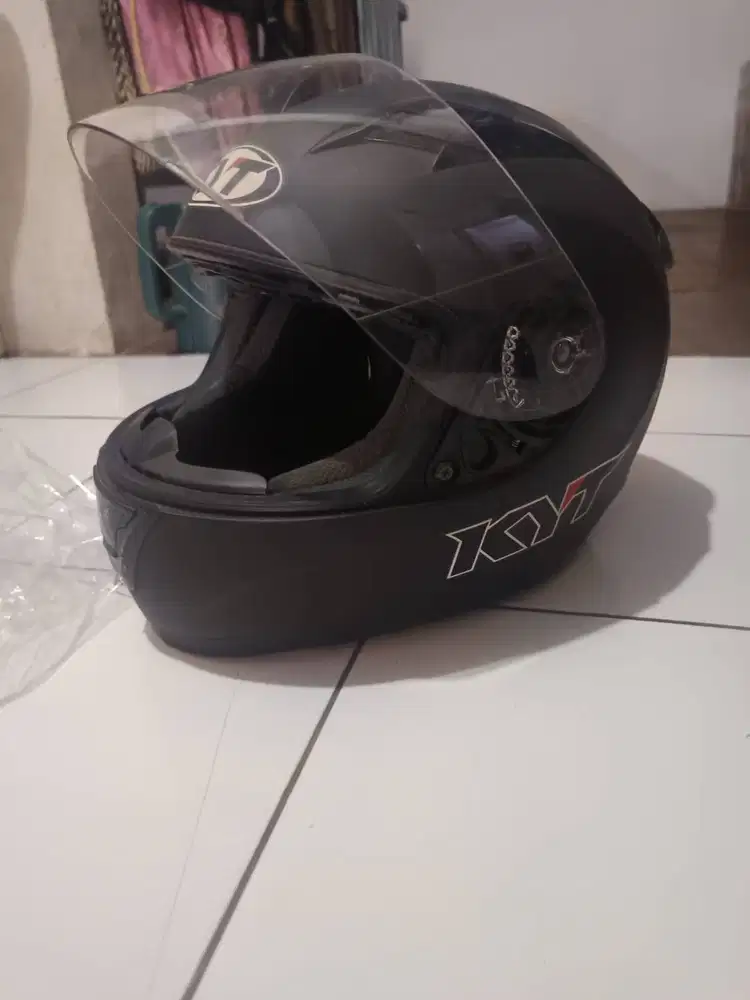 Ukuran XL. Kondisi 90%. Baru 4 hari dipakai. 300k siapa cepat dapat.