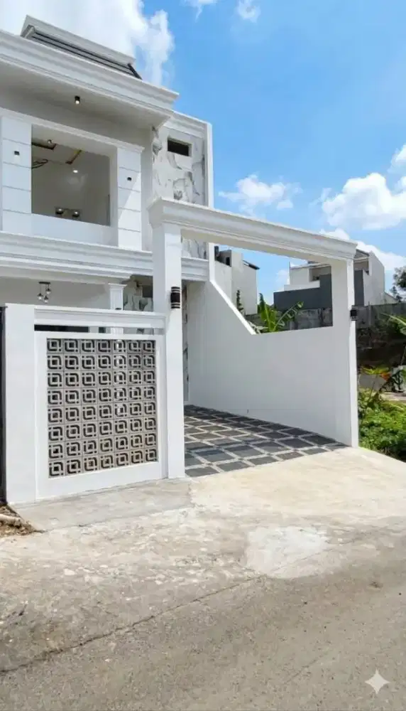 Rumah dijual kolam renang pribadi dekat citragrand sambiroto