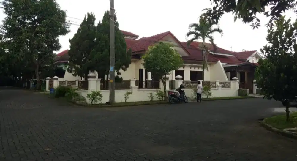 Dijual cepar rumah siap huni mewah lingkungan exclusive banyumanik