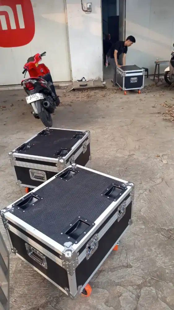 Lowongan Helper Produksi / Asisten Pembuatan Hardcase (Area Cipatik)