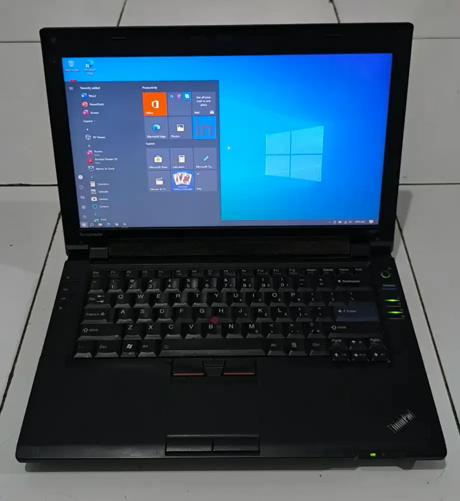 Lenovo thinkpad semua normal ram 4/320 batre 2 jam tinggal pakai