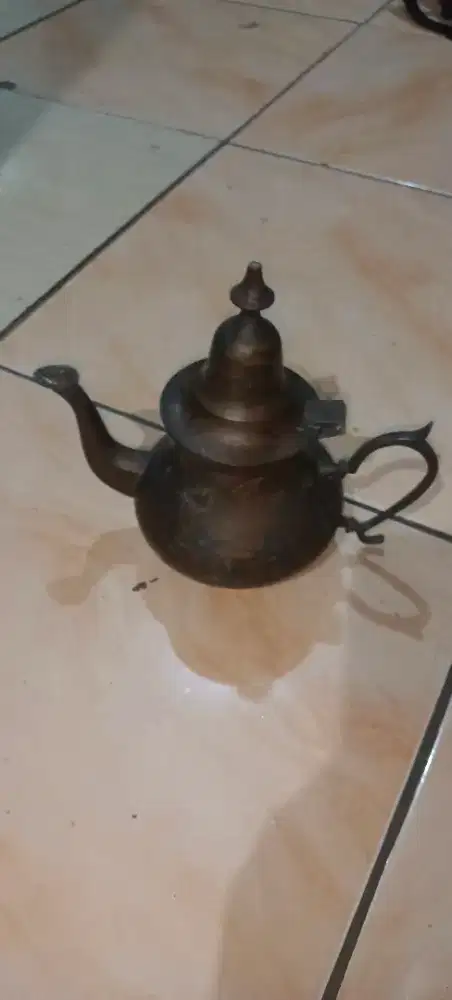 JUAL TEKO ANTIK DARI KUNINGAN
