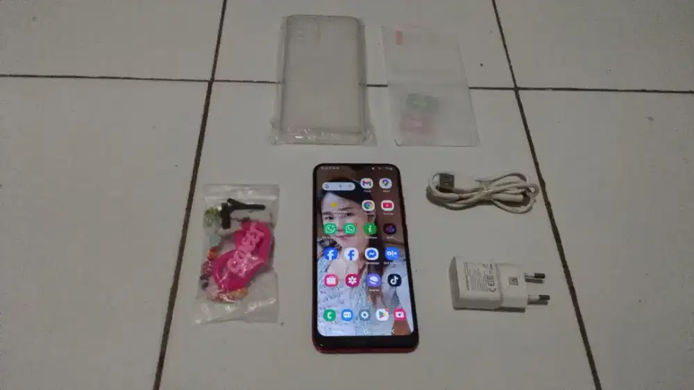 Samsung A02S (2023)
Ram 8gb (4gb+4gb)
Rom 64gb
Red Edition