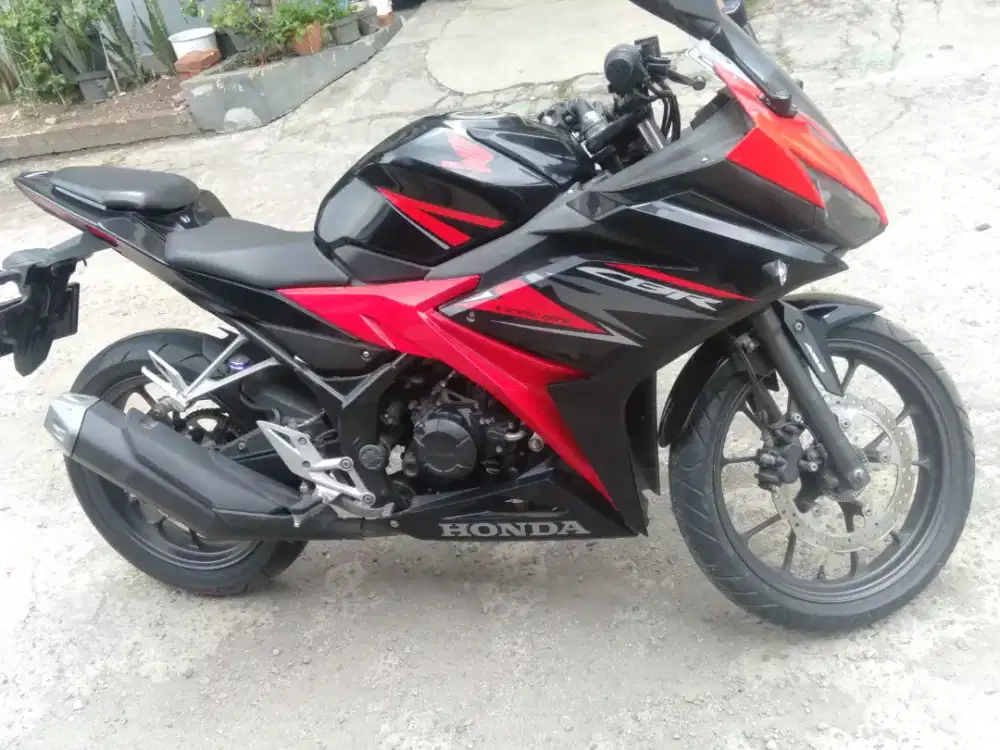 Cbr 150 R ,tahun 2018 mulus