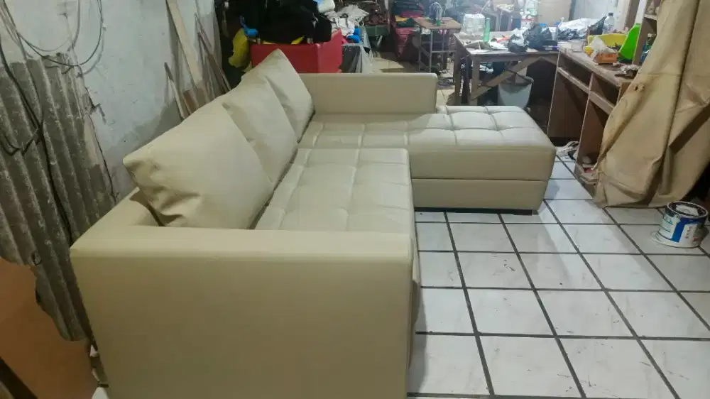 Service/Bekleed sofa segala model