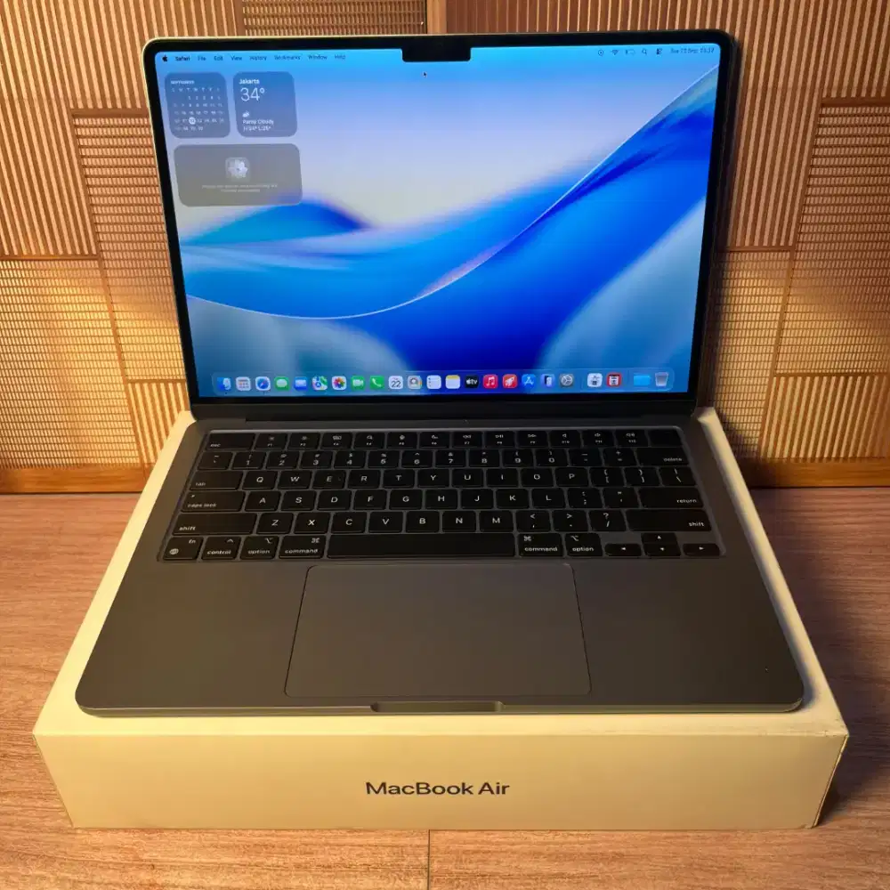 MACBOOK AIR M2 8/256