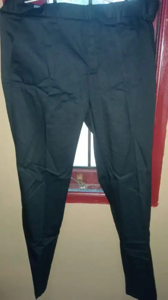 Celana item Stanley Adams