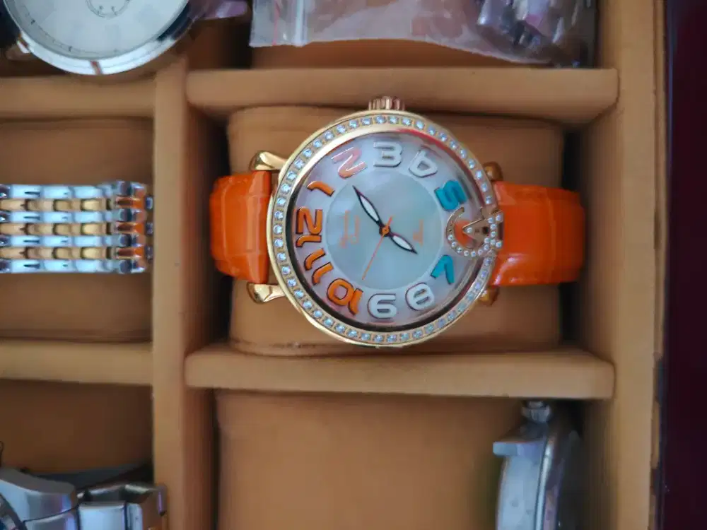Jam tangan alexander wanita