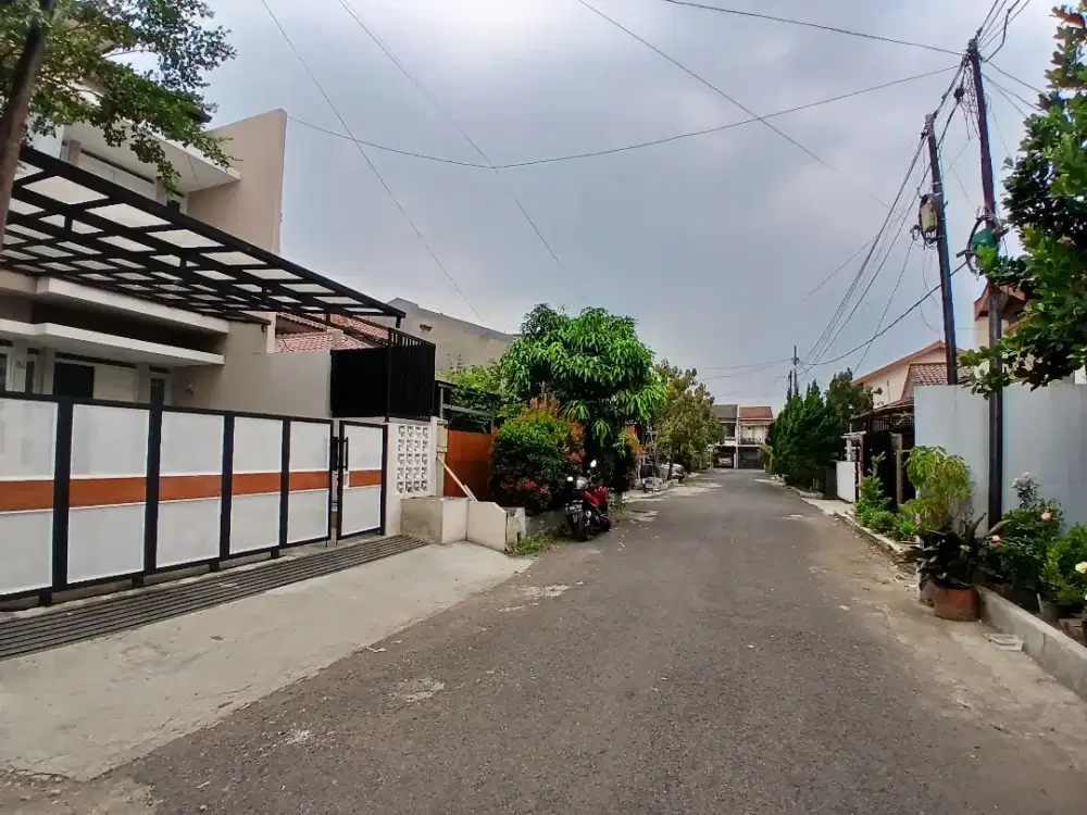 Rumah Lokasi Bagus Merkuri Margahayu Raya