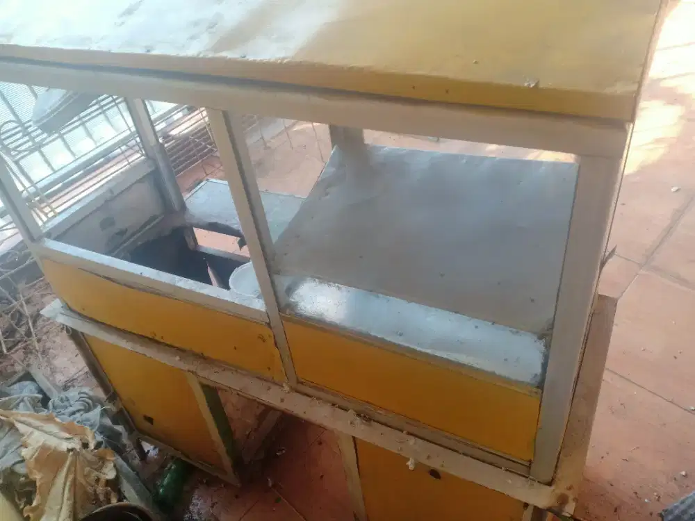 Bilih Aya anu peryogi roda motor buat Baso mie ,baso malang