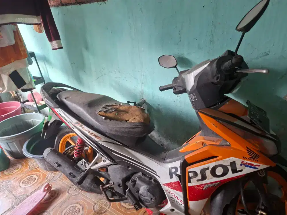 Honda Blade 125 (Motor Mati)