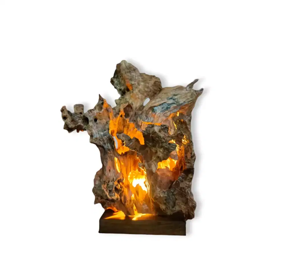 Lampu Antik Bahan Fosil Kayu Jati