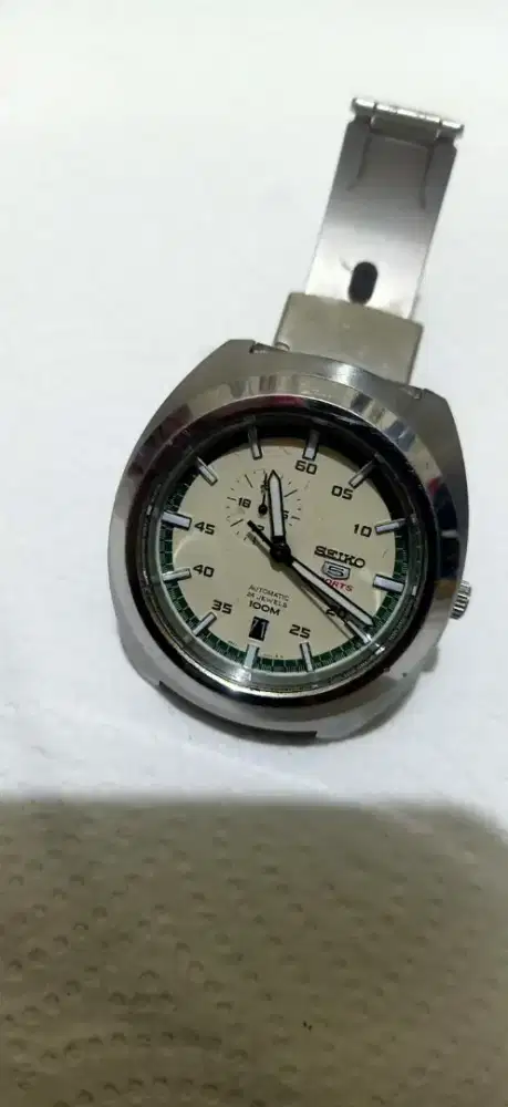 jam tangan Seiko retro automatic helmet