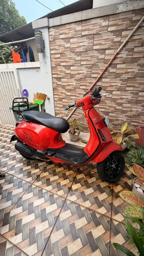 Dijual motor vespa sprint S mulus pemakaian sendiri