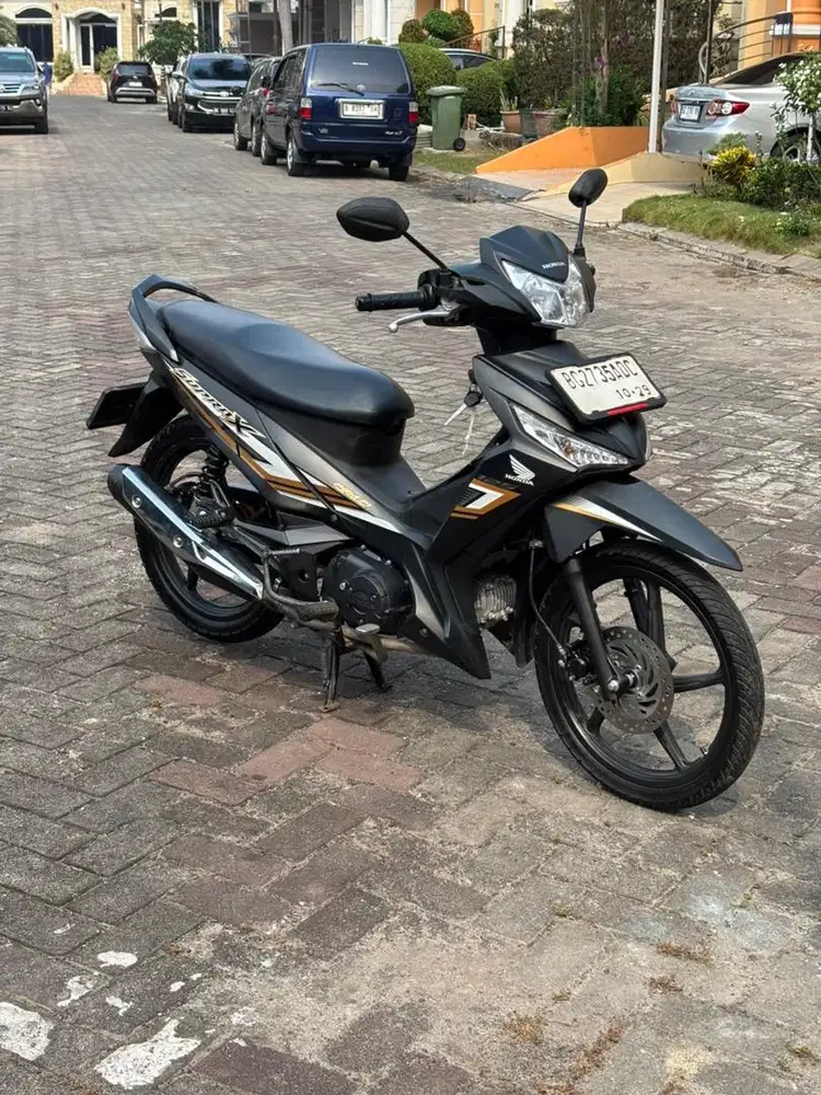 LIKE NEW SUPRA X 125 FI 2024 ODO 17.000 WARNA HITAM