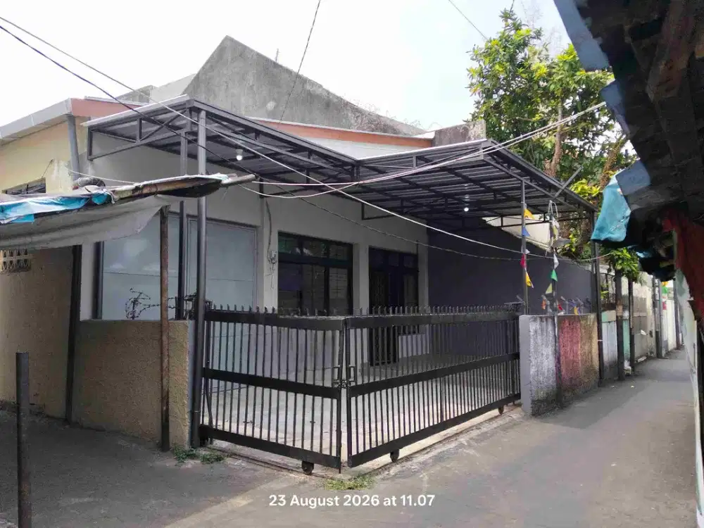 Rumah di Sayap Cibadak Baru Renov Ada Garasi