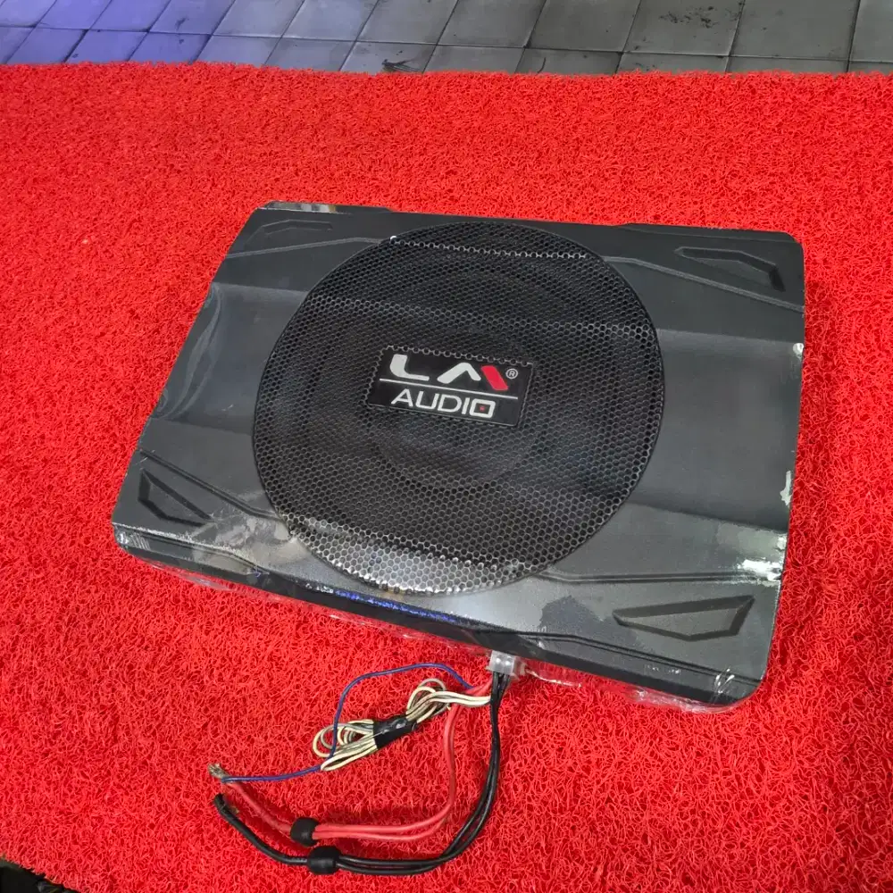 Subwoofer Kolong Aktif LM AUDIO LM-80S Subwoofer Aktif LM AUDIO 8 in