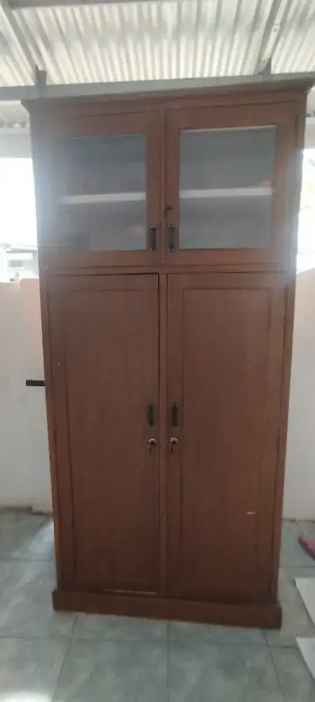 Lemari pakaian 2 pintu +2pintu kaca bagian atas