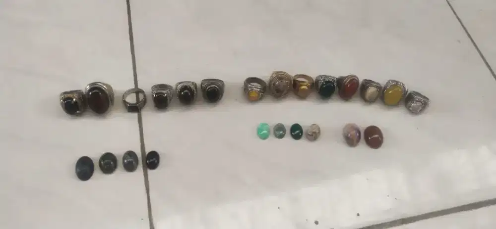 Koleksi Batu Akik dan Cincin Borongan – Belasan Ring + Batu Lepas