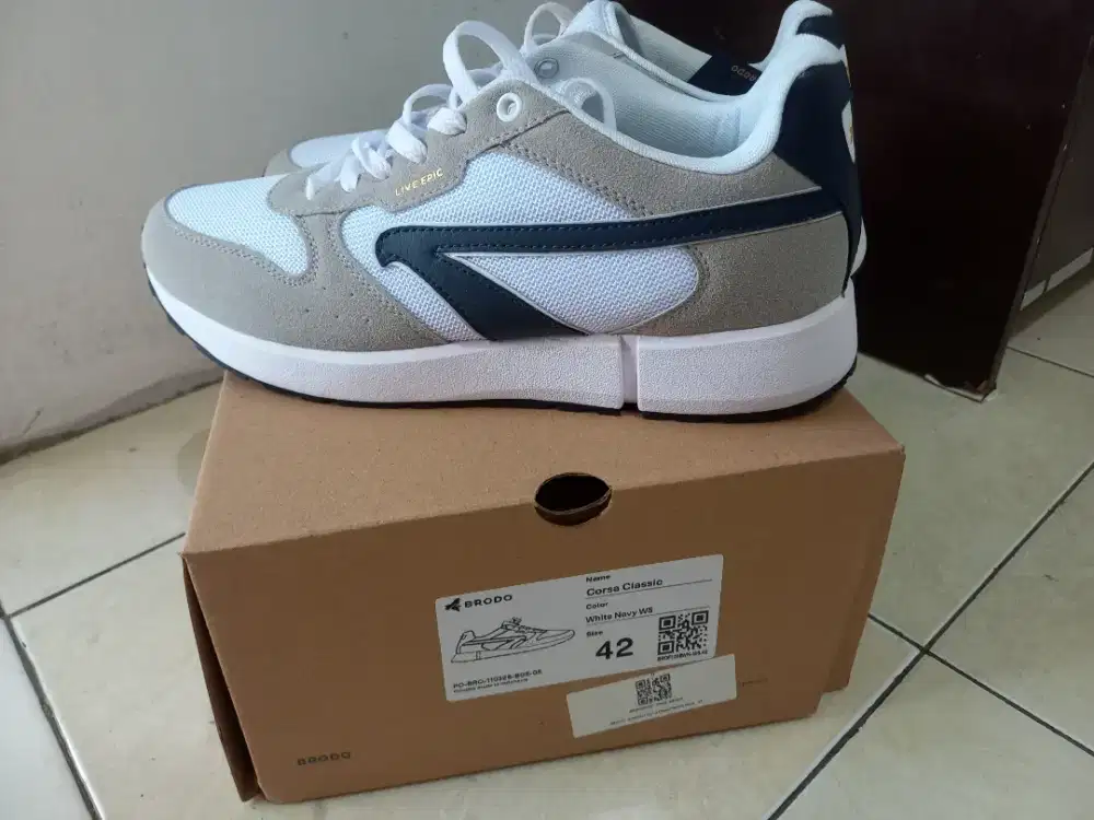 Sepatu Brodo Corsa Classic With Navy Size L