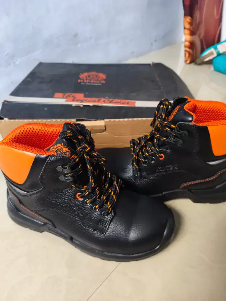 Sepatu Safety KINGS KWD-301