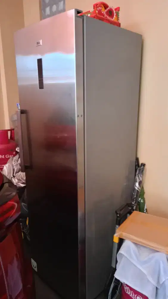 Di jual Freezer 1 pintu merk Gea