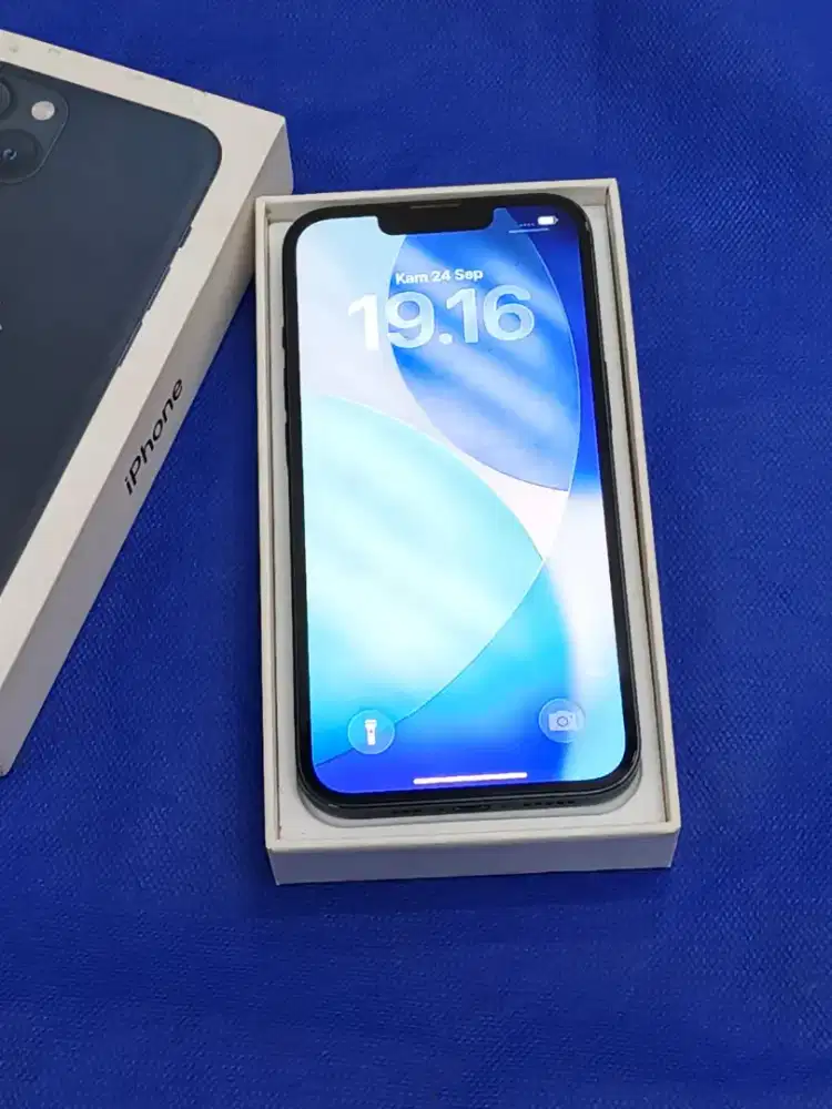 iPhone 13 128GB Midnight