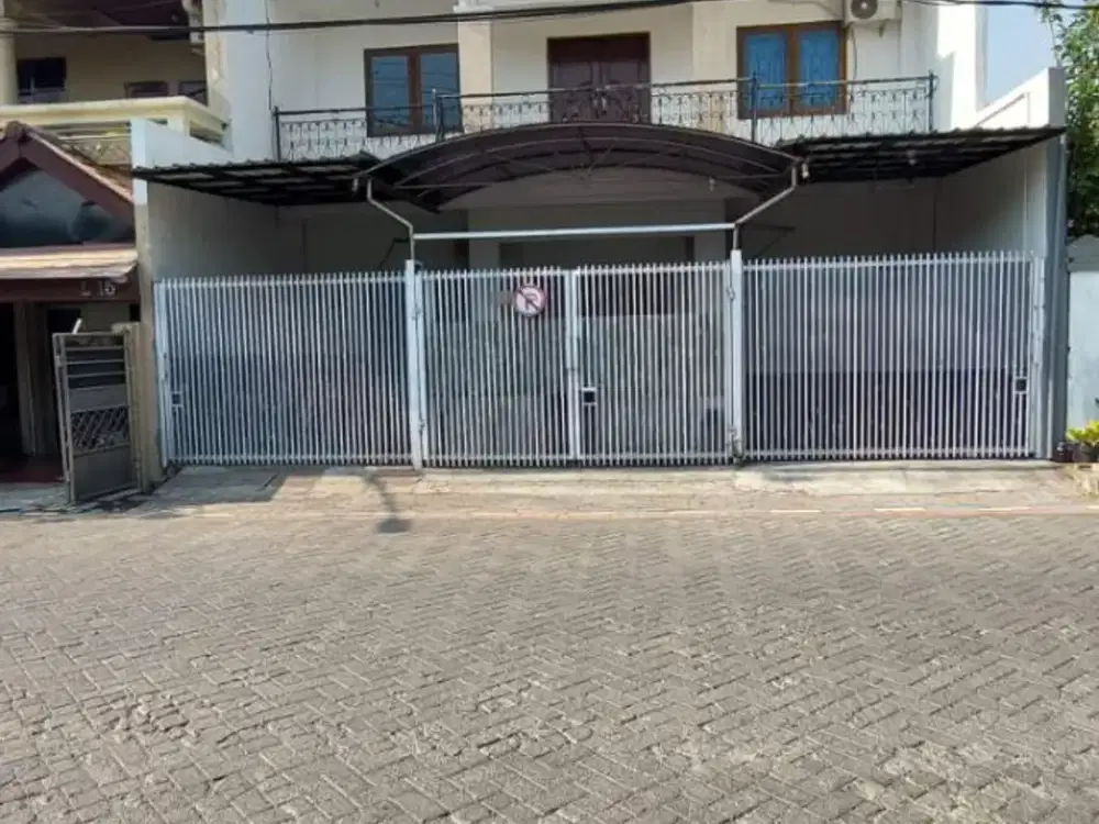 dijual rumah di jln raya  rungkut surabaya
