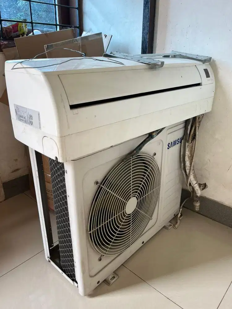 Di jual ac samsung 1/2 pk