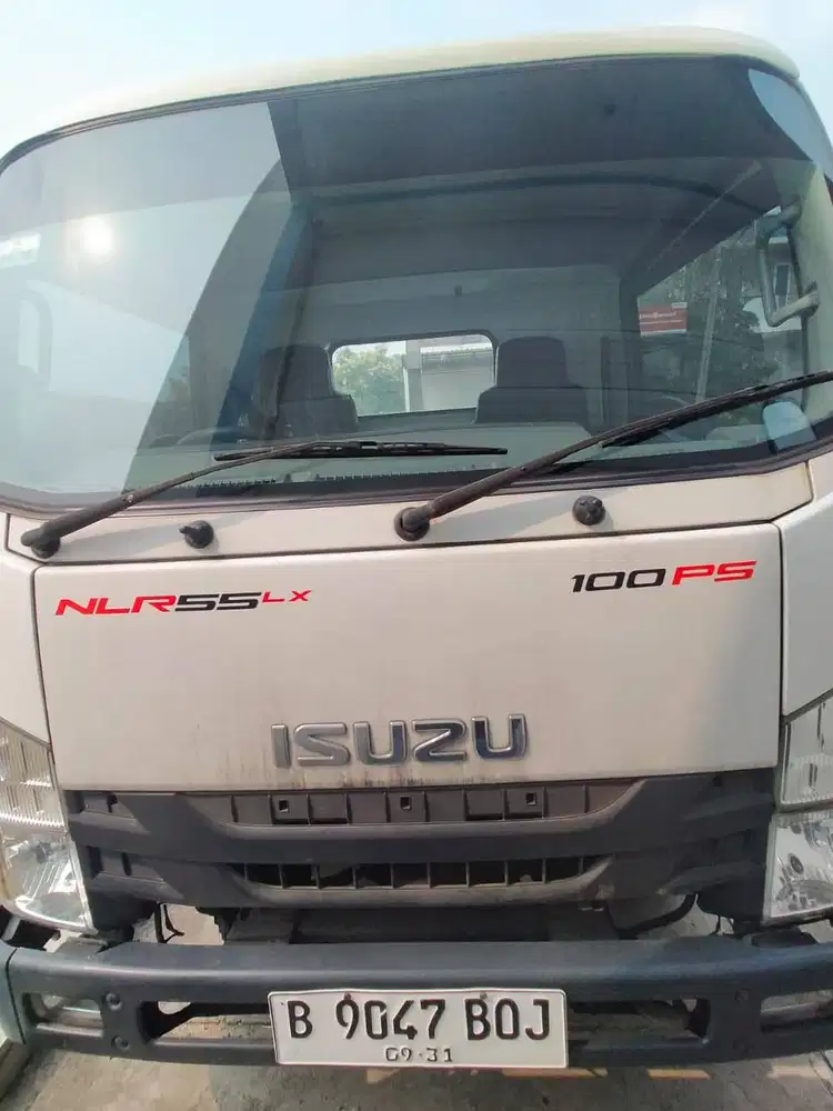 DIJUAL ISUZU ELF NLR 55T LX 2021 – LOW KM 8.000 SIAP PAKAI