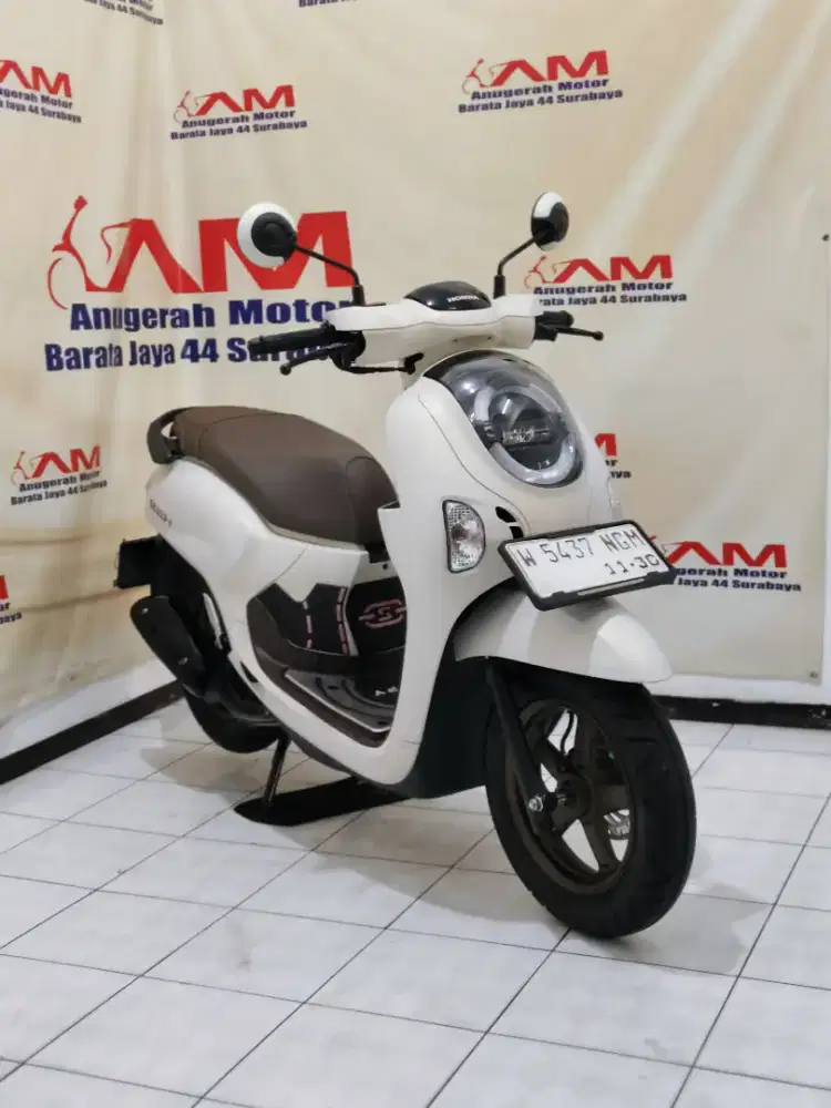 Km 11 Ribu Honda New Scoopy Prestige Tahun 2025 warna Putih Doff