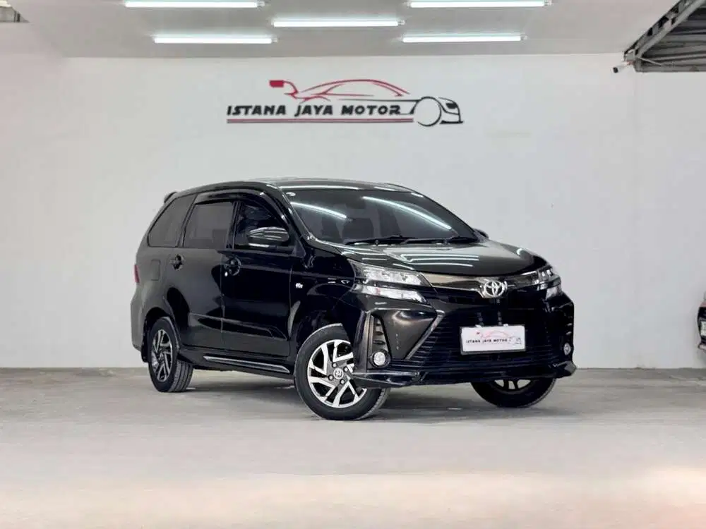 Toyota AVANZA 1.5 VELOZ AT 2021 - HITAM