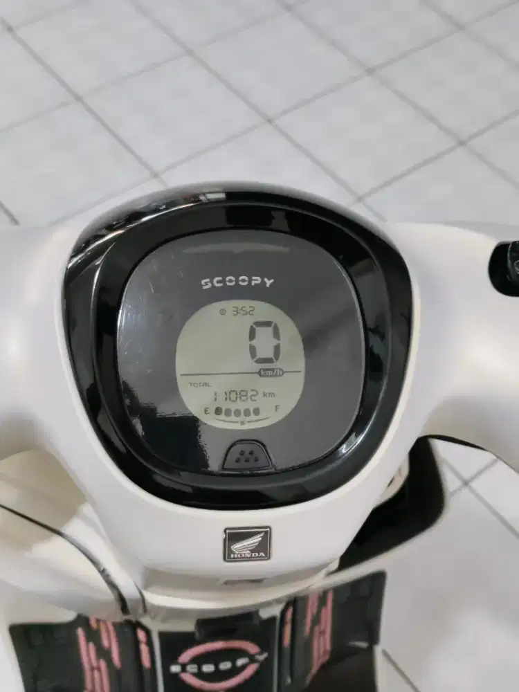 Oddo Rendah Honda New Scoopy Prestige Tahun 2025 warna Putih Doff