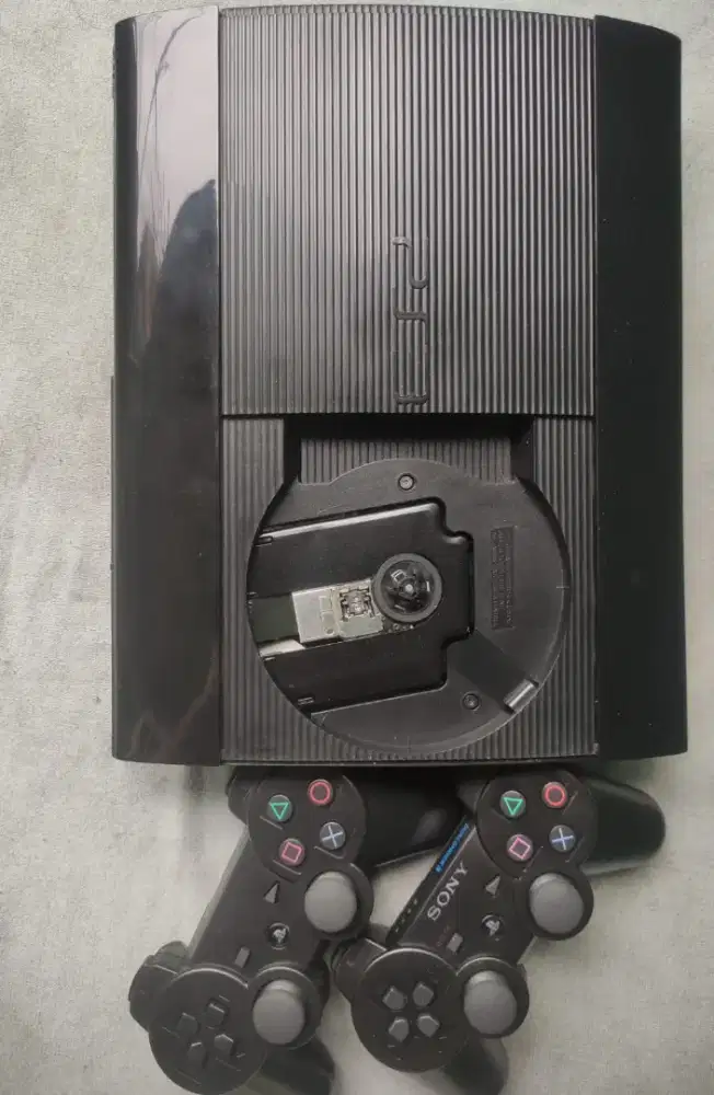 Playstation 3 model super slim